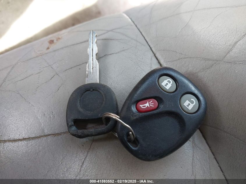 2005 Cadillac Escalade Standard VIN: 1GYEK63N15R138282 Lot: 41593552