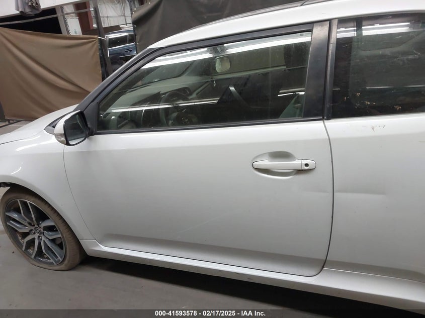 2015 SCION TC VIN: JTKJF5C72FJ003972