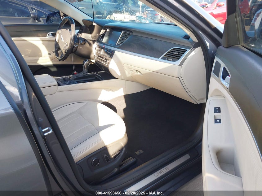 2016 HYUNDAI GENESIS 3.8 - KMHGN4JE5GU142408