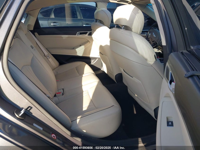 2016 HYUNDAI GENESIS 3.8 - KMHGN4JE5GU142408