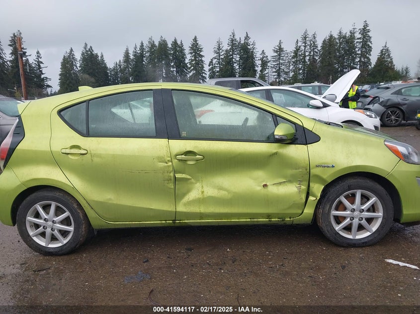 2015 TOYOTA PRIUS C VIN: JTDKDTB32F1087117