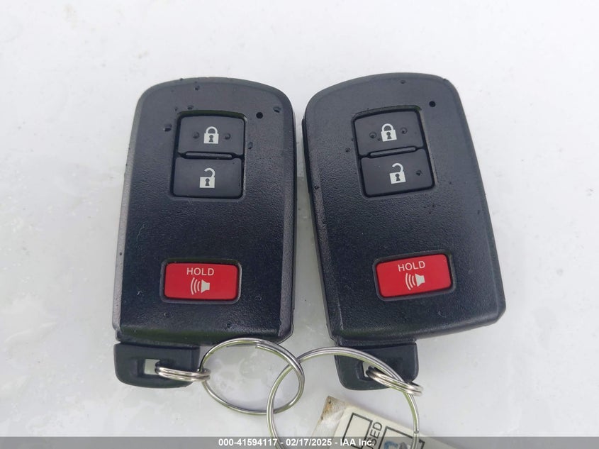 2015 TOYOTA PRIUS C VIN: JTDKDTB32F1087117