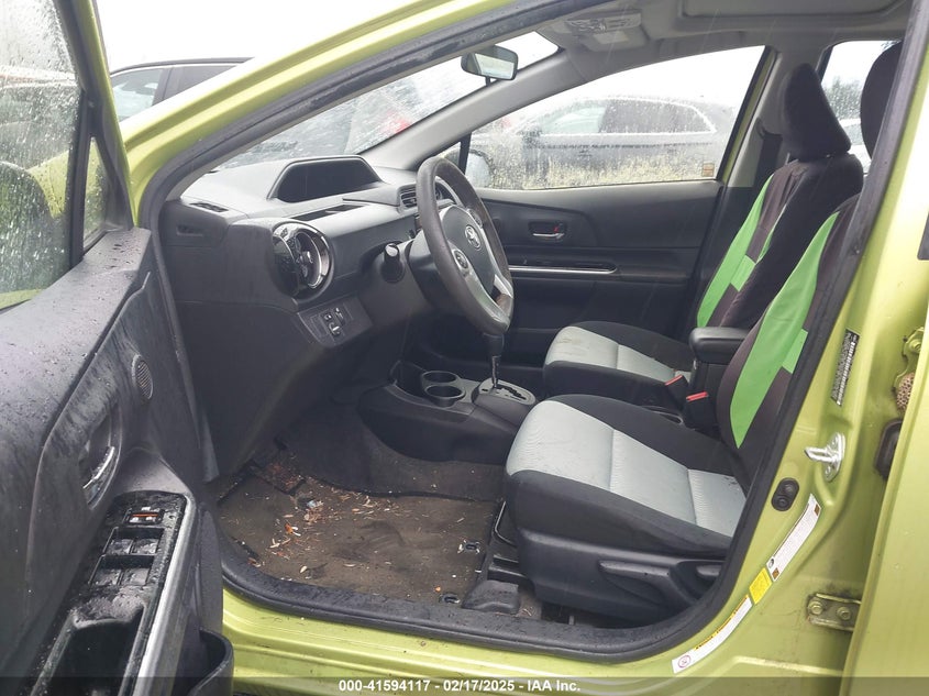 2015 TOYOTA PRIUS C VIN: JTDKDTB32F1087117