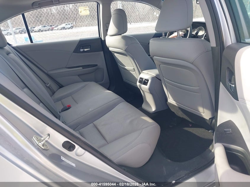 2013 HONDA ACCORD VIN: 1HGCR2F88DA268534