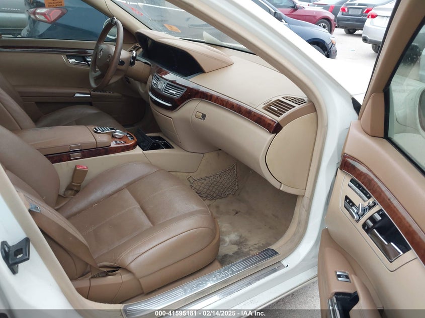 2007 MERCEDES-BENZ S 550 VIN: WDDNG71X57A118741