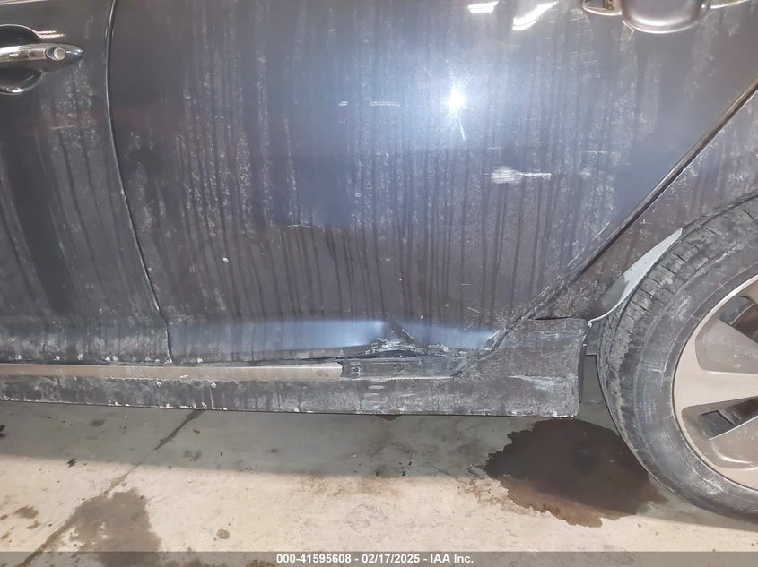 2014 Kia Optima Hybrid Ex VIN: KNAGN4AD9E5063579 Lot: 41595608