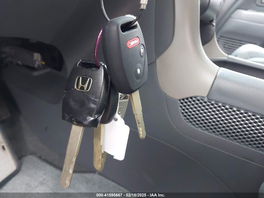 2007 Honda Pilot Lx VIN: 5FNYF281X7B006877 Lot: 41595667