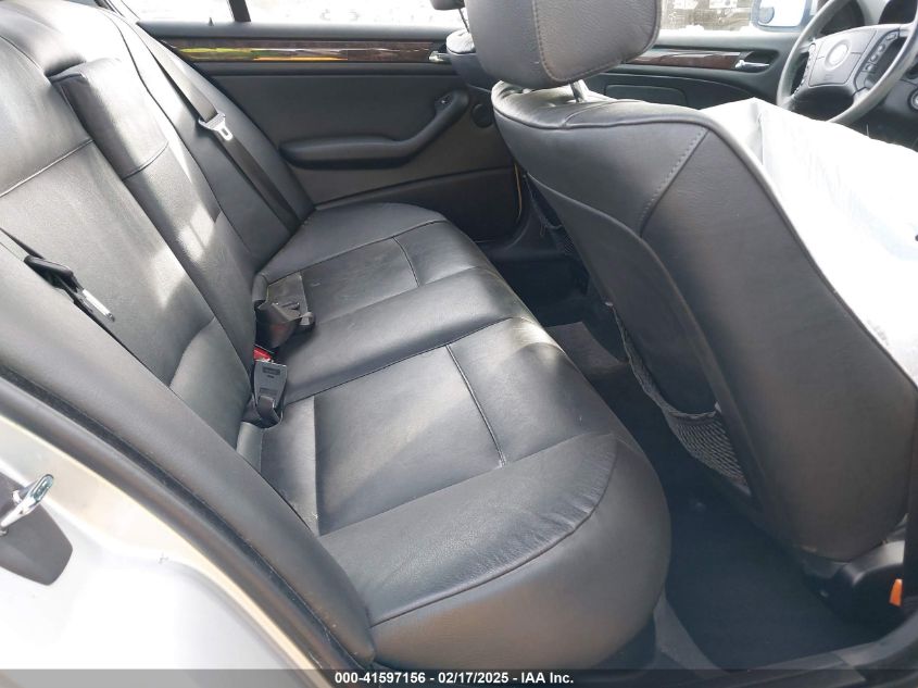 2000 BMW 328I VIN: WBAAM5342YFR18357 Lot: 41597156