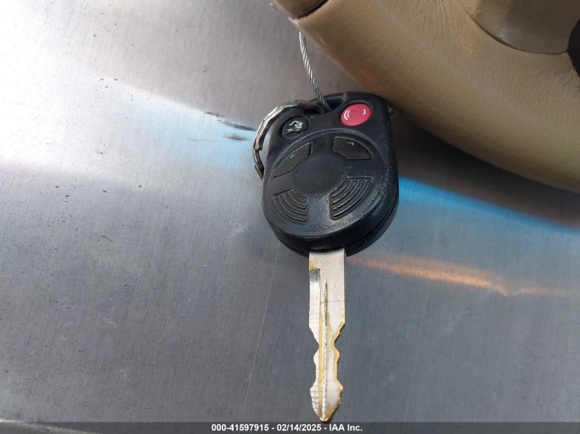 2011 Ford Expedition Xlt VIN: 1FMJU1H52BEF13198 Lot: 41597915