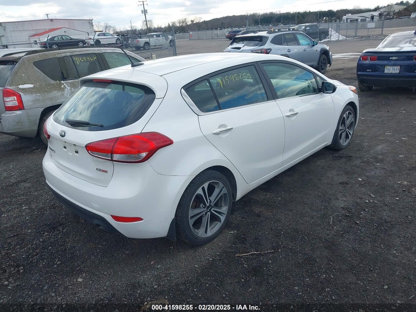 2016 KIA FORTE VIN: KNAFX5A89G5526032