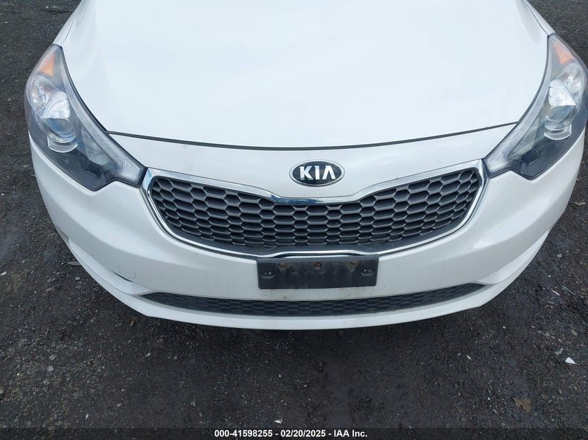 2016 KIA FORTE VIN: KNAFX5A89G5526032