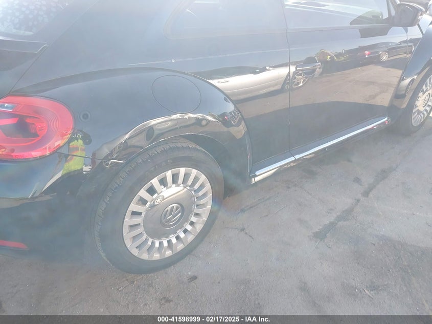 2014 VOLKSWAGEN BEETLE VIN: 3VWJ07AT4EM639750