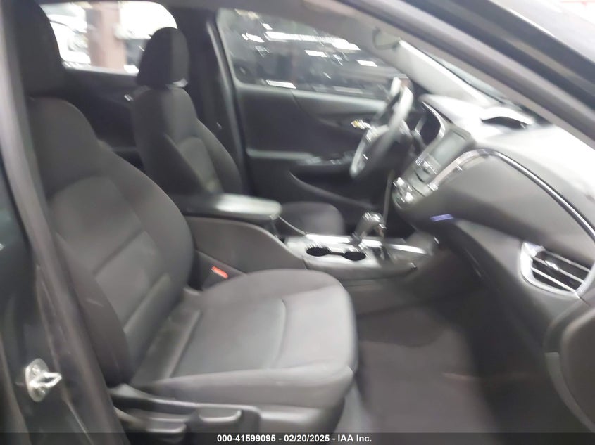 2017 CHEVROLET MALIBU VIN: 1G1ZE5ST8HF209517