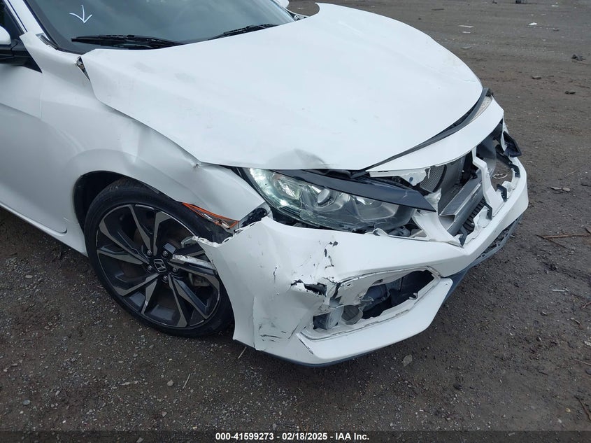 2018 HONDA CIVIC VIN: 2HGFC3A56JH751728