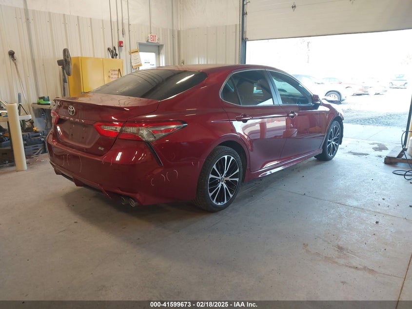 2018 TOYOTA CAMRY VIN: 4T1B11HK5JU667671