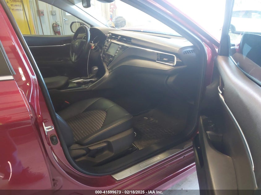 2018 TOYOTA CAMRY VIN: 4T1B11HK5JU667671