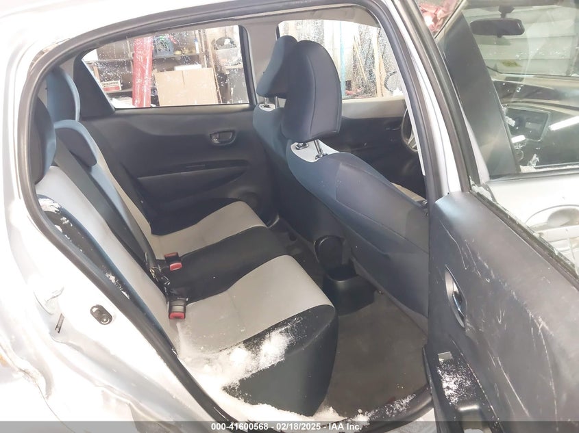 2013 TOYOTA YARIS VIN: JTDKTUD39DD547326