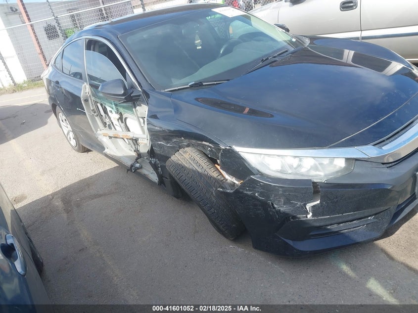 2018 HONDA CIVIC VIN: 19XFC2F57JE200351