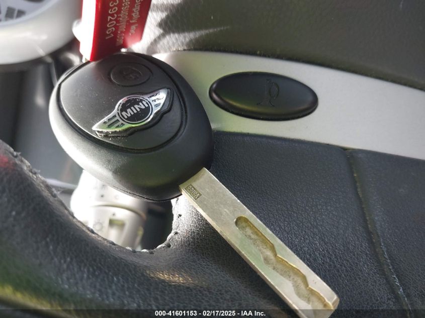 2003 Mini Cooper S VIN: WMWRE33433TD72153 Lot: 41601153