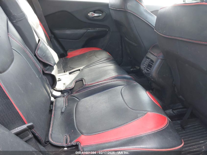 2015 Jeep Cherokee Latitude VIN: 1C4PJMCS0FW774920 Lot: 41601384