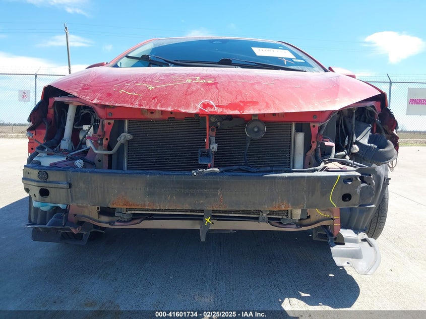 2019 TOYOTA COROLLA VIN: 5YFBURHE0KP858708