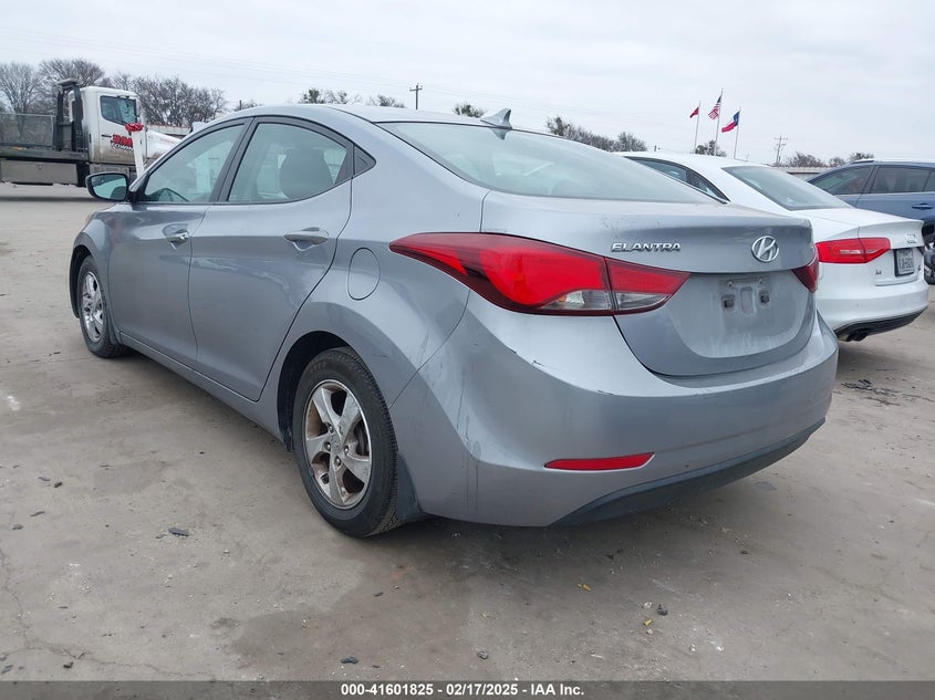 2015 HYUNDAI ELANTRA VIN: 5NPDH4AE8FH612051