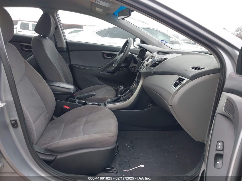 2015 HYUNDAI ELANTRA VIN: 5NPDH4AE8FH612051