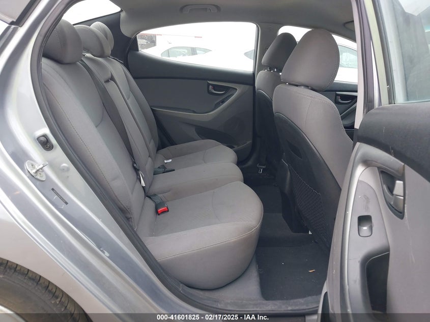 2015 HYUNDAI ELANTRA VIN: 5NPDH4AE8FH612051