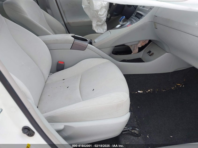2015 TOYOTA PRIUS VIN: JTDKN3DU3F1933788