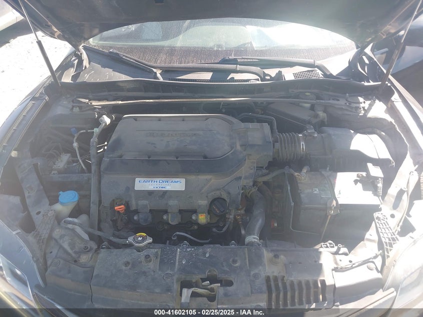 2016 HONDA ACCORD VIN: 1HGCT2A84GA002635