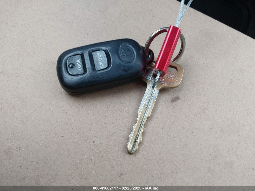 2000 Toyota Camry Le VIN: 4T1BG22K2YU977476 Lot: 41602117