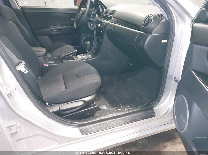 2008 MAZDA MAZDA3 VIN: JM1BK343X81171885