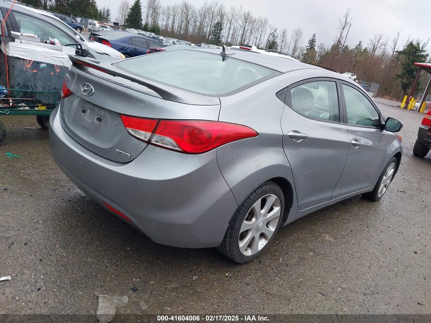 2013 HYUNDAI ELANTRA VIN: KMHDH4AE5DU921068