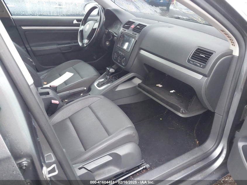 2008 VOLKSWAGEN JETTA VIN: 3VWRZ71K38M025440