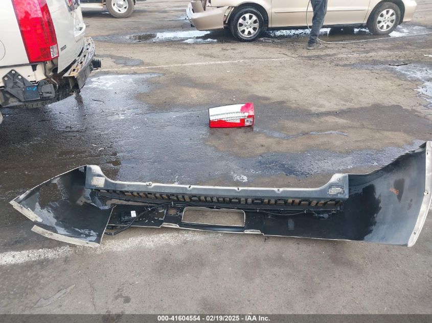 2010 Cadillac Escalade Premium VIN: 1GYUKCEF3AR168748 Lot: 41604554