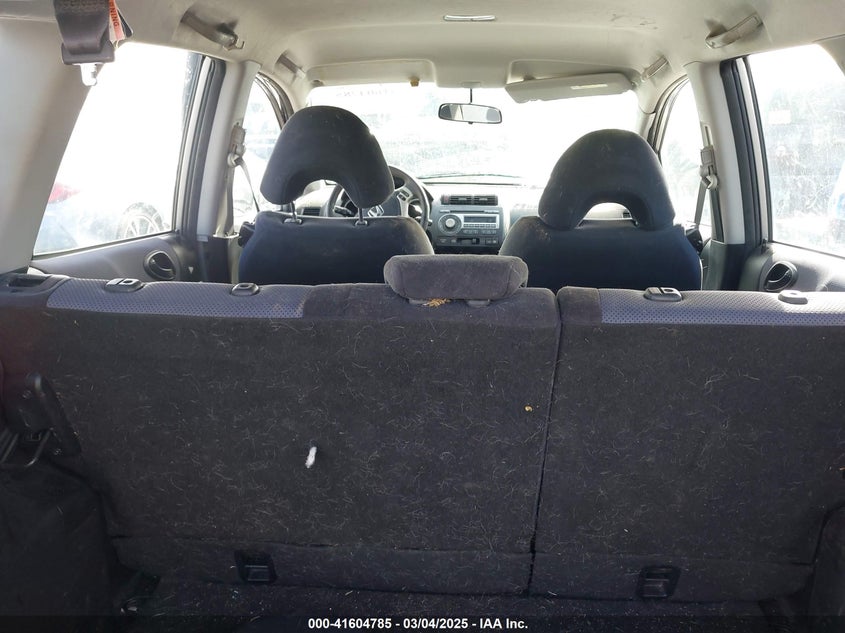 2007 HONDA FIT VIN: JHMGD37647S002930