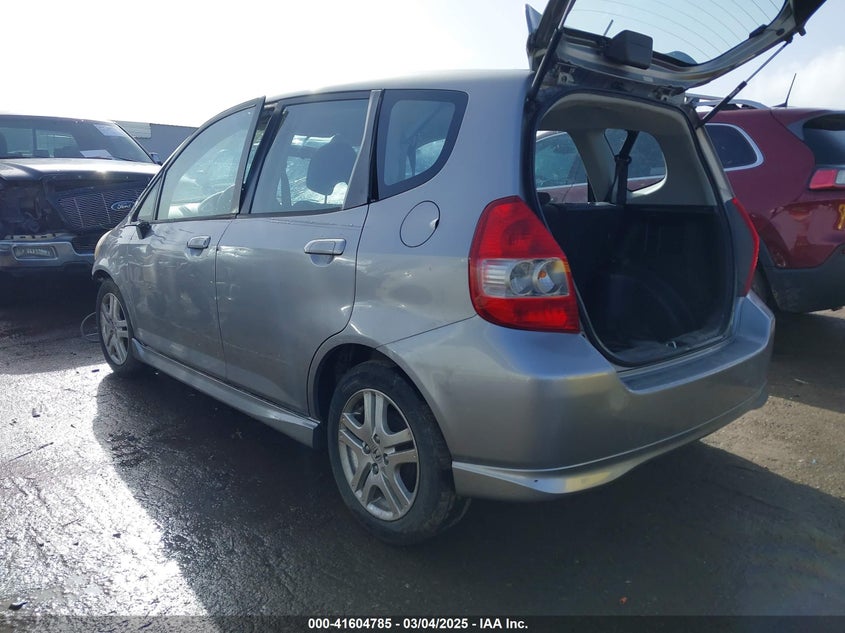 2007 HONDA FIT VIN: JHMGD37647S002930