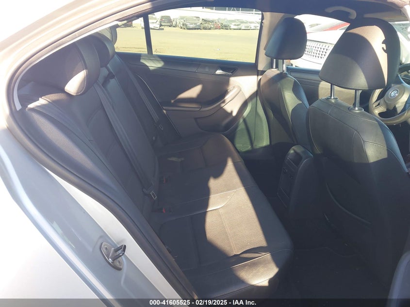 2011 VOLKSWAGEN JETTA VIN: 3VWDZ7AJ2BM341288