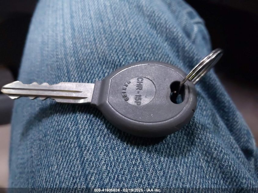 2005 Chrysler Town & Country Touring VIN: 2C4GP54LX5R237636 Lot: 41605824