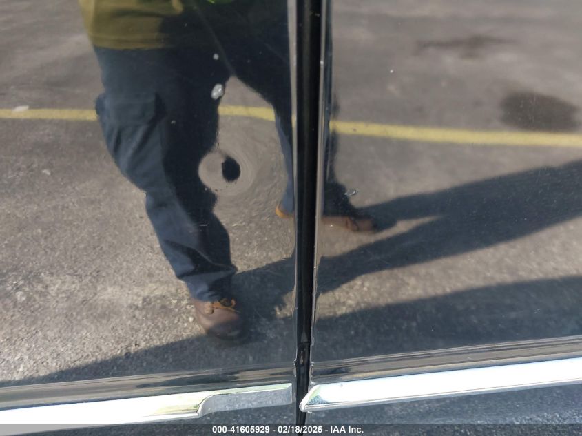 2010 Cadillac Escalade Premium VIN: 1GYUCCEF8AR264145 Lot: 42132525