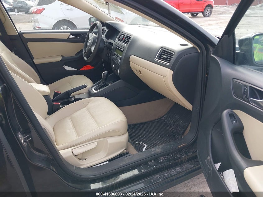 2011 VOLKSWAGEN JETTA VIN: 3VWDZ7AJ7BM383262