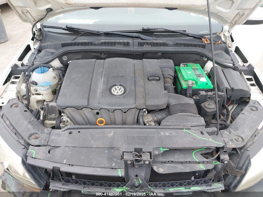 2011 VOLKSWAGEN JETTA VIN: 3VWDZ7AJ3BM373215