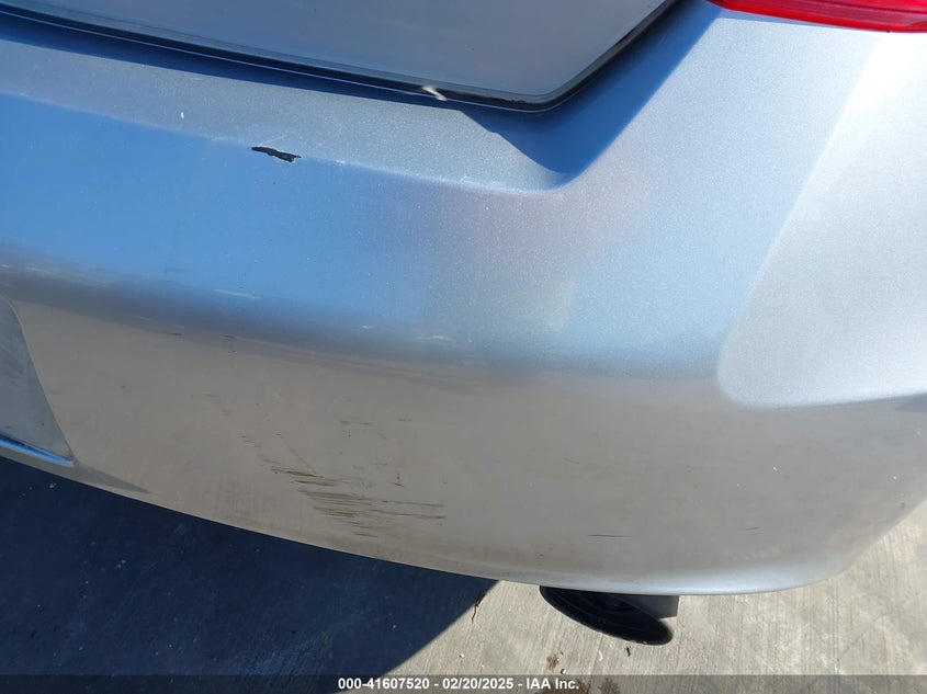 2011 HONDA ACCORD VIN: 1HGCS1B35BA016214