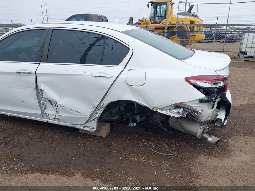 2017 HONDA ACCORD VIN: 1HGCR2F57HA097366