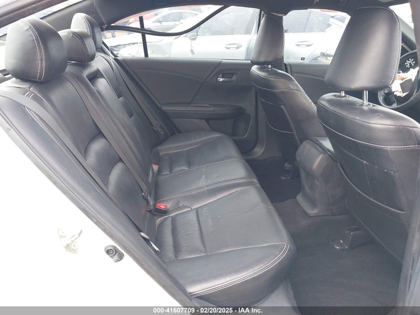 2017 HONDA ACCORD VIN: 1HGCR2F57HA097366