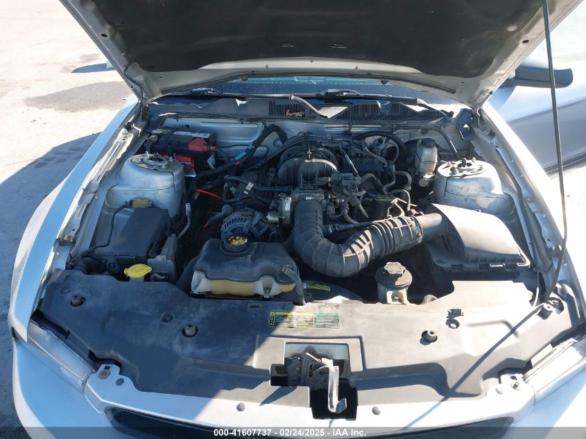 2010 Ford Mustang V6/V6 Premium VIN: 1ZVBP8EN2A5142424 Lot: 41607737