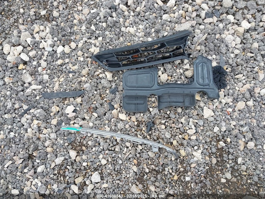 2015 TOYOTA COROLLA S PREMIUM - 5YFBURHE5FP273130