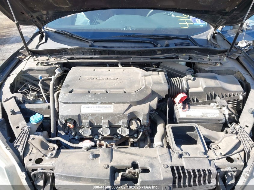 2015 HONDA ACCORD VIN: 1HGCR3F89FA028787