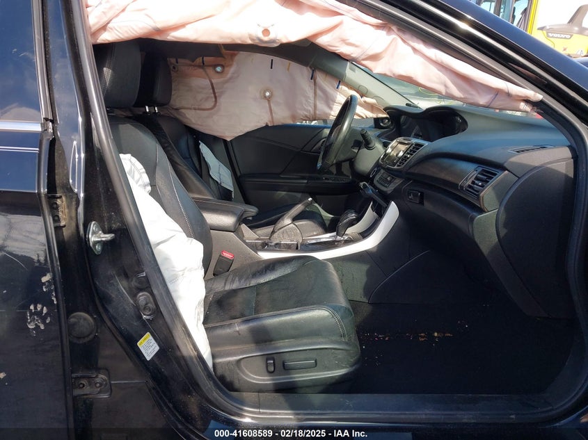 2015 HONDA ACCORD VIN: 1HGCR3F89FA028787