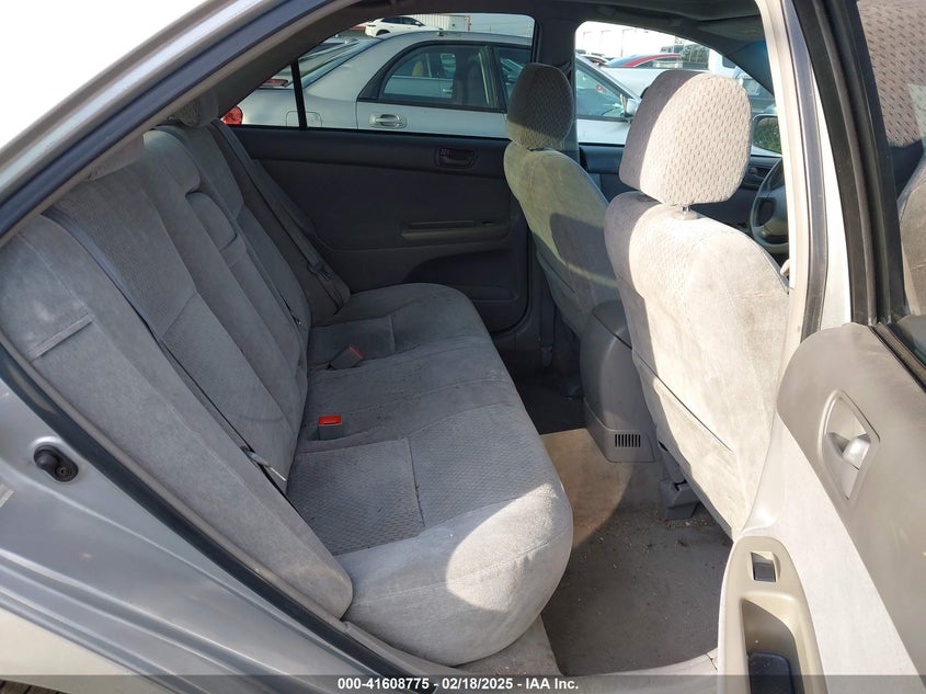 2003 Toyota Camry Le VIN: 4T1BE32K93U690995 Lot: 41608775